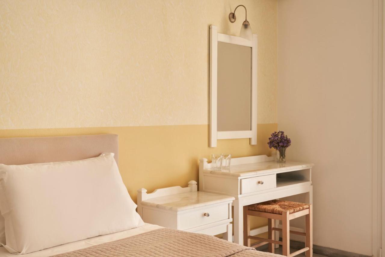 Hotel Paros Екстериор снимка