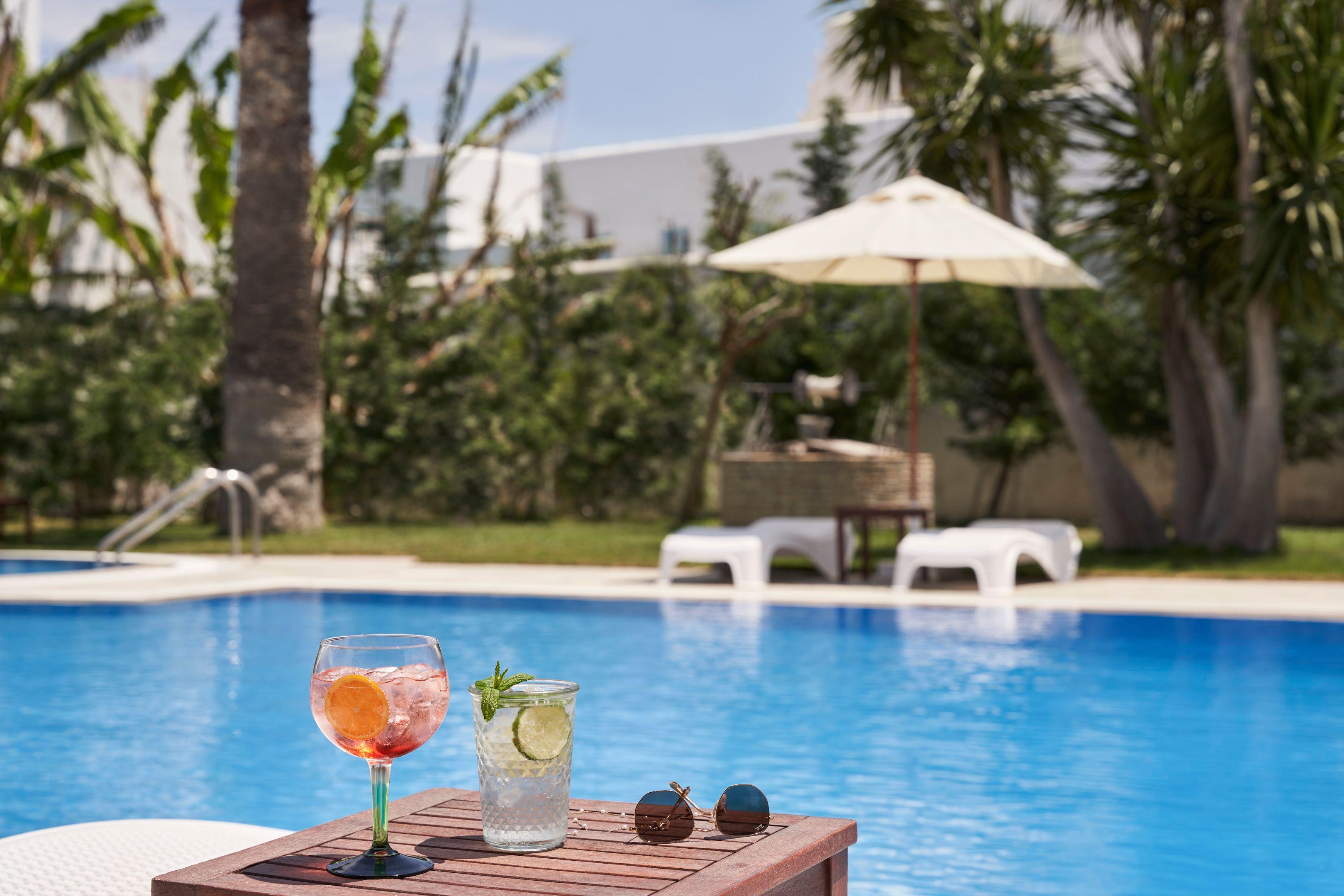 Hotel Paros Екстериор снимка